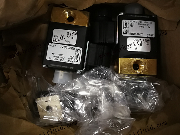 044674图2.jpg
